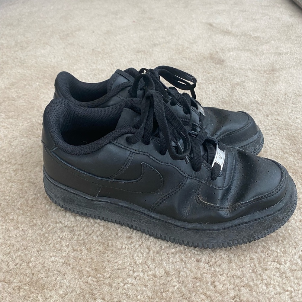 Black Nike Air Force 1